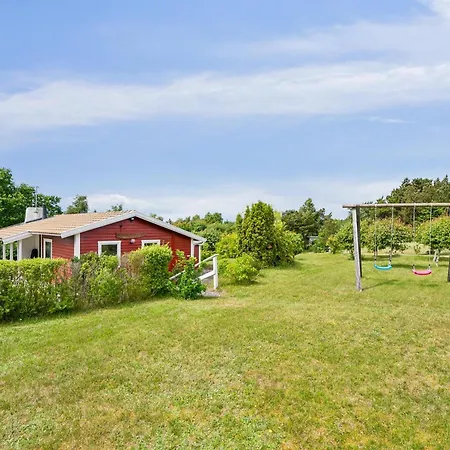 Charming And Well-kept On A Large Natural Plot Close To Forest, And The Cosy Harbour, Shops And Attractions Of Casa vacanze Ebeltoft