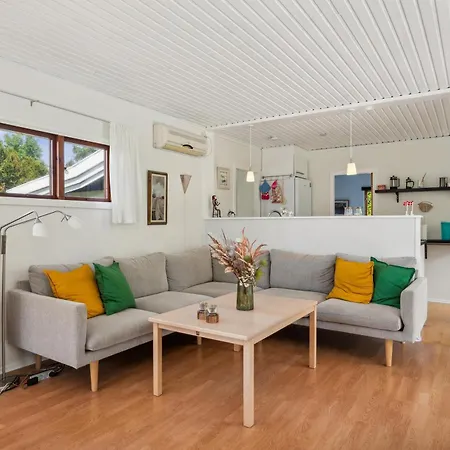 Charming And Well-kept On A Large Natural Plot Close To Forest, And The Cosy Harbour, Shops And Attractions Of * 에벨토프트